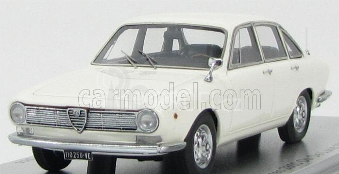 Kess-model Alfa romeo Osi 2600 De Luxe 1965 1:43 Bílá