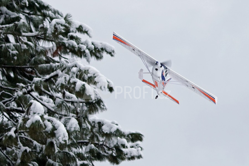 Kingfisher 1400mm ARF s koly, plováky a lyžemi