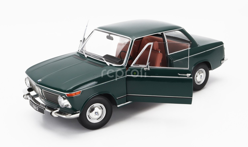Kk-scale BMW 1802 1-series 1967 1:12 Zelená