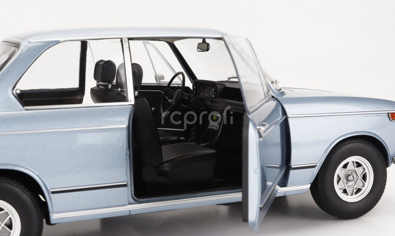 Kk-scale BMW 2002 1-series 1971 1:12 Světle Modrá Met