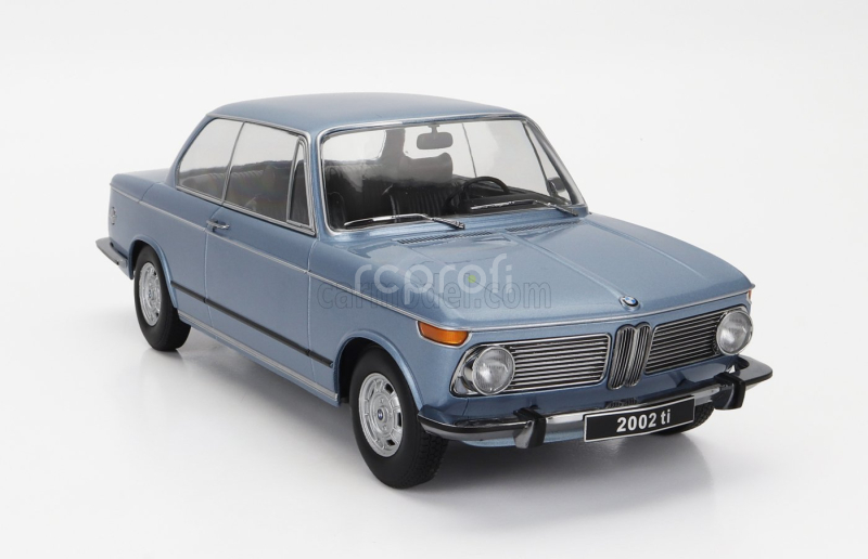 Kk-scale BMW 2002ti 1-series 1971 1:18 Světle Modrá