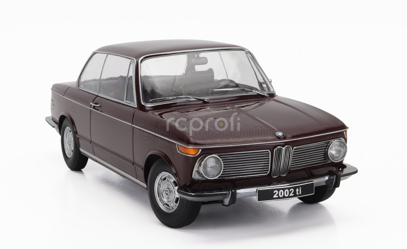 Kk-scale BMW L2002 Tii 1-series 1971 1:18 Bordeaux