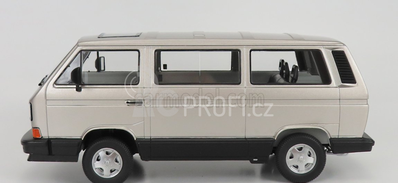 Kk-scale Volkswagen T3 Minibus Multivan Magnum 1987 1:18 Silver