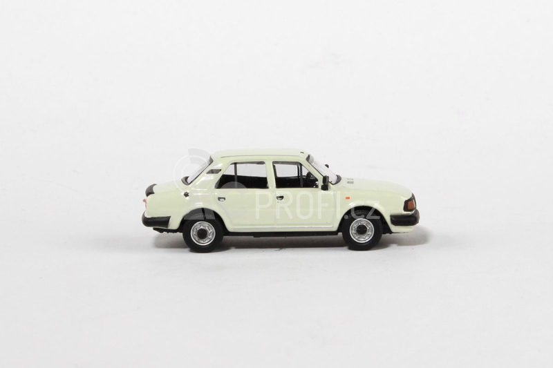 Abrex Škoda 120L (1984) 1:72 - Bílá Ledová