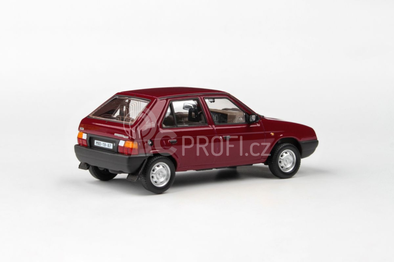 Abrex Škoda Favorit 136L (1988) 1:43 - Červená Apollo