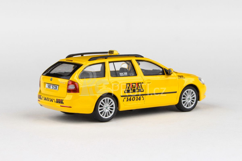 Abrex Škoda Octavia II FL Combi (2008) 1:43 - AAA Taxi