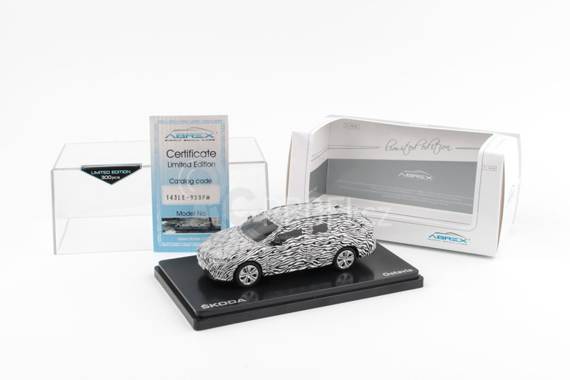 Abrex Škoda Octavia IV Combi RS (2020) 1:43 - Maskovaný Prototyp