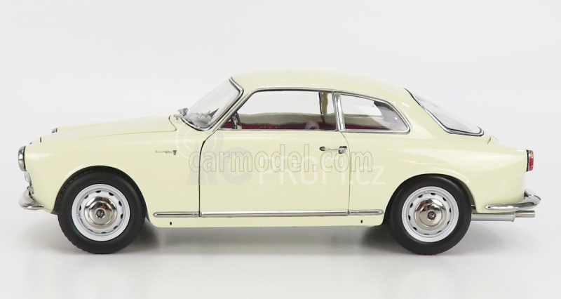 Kyosho Alfa romeo Giulietta Sprint Coupe 1954 1:18 Bílá