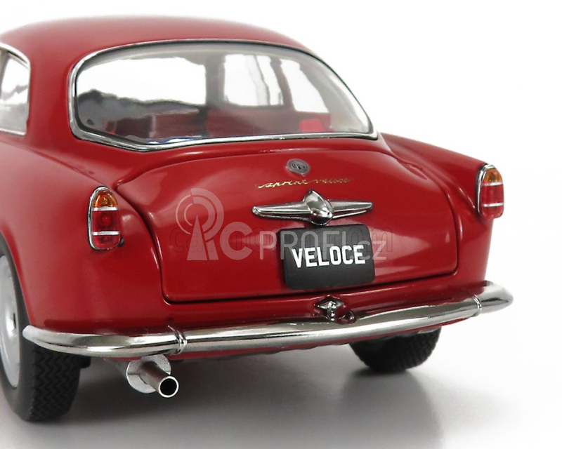 Kyosho Alfa romeo Giulietta Sprint - Veloce - 1956 1:18, červená