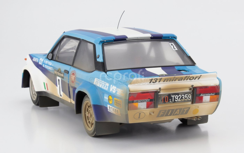 Kyosho Fiat 131 Abarth (dirty And Night Version) N 2 4th Rally Piancavallo 1981 Attilio Bettega - Maurizio Perissinot 1:18 Bílá 2 Tóny Modrá