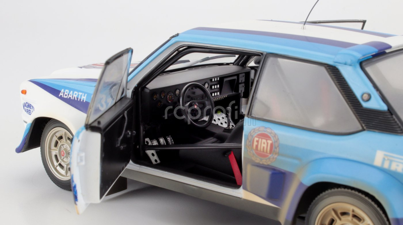 Kyosho Fiat 131 Abarth (dirty And Night Version) N 2 4th Rally Piancavallo 1981 Attilio Bettega - Maurizio Perissinot 1:18 Bílá 2 Tóny Modrá