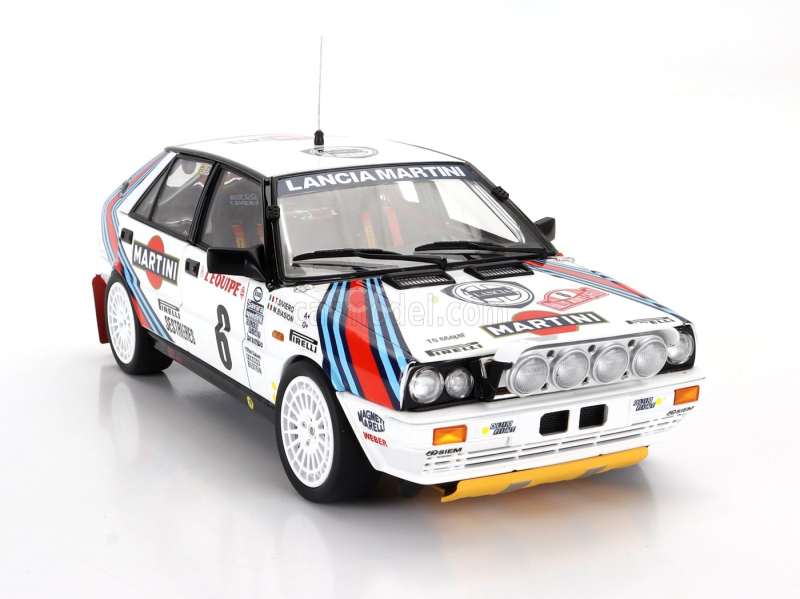 Kyosho Lancia Delta Hf Integrale 4wd (night Version) Team Martini Racing N 6 Winner Rally Montecarlo 1987 Miki Biasion - Tiziano Siviero 1:18 Bílá Červená Modrá