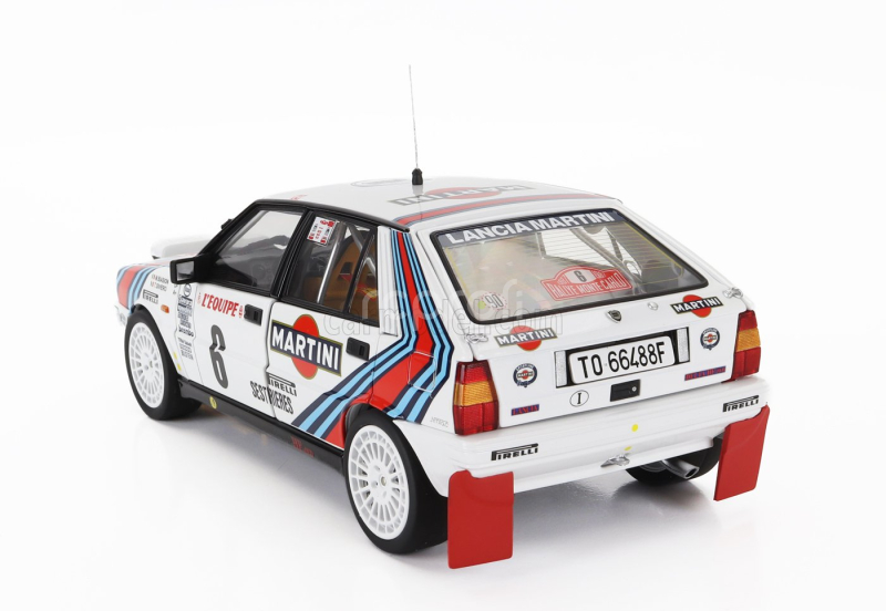Kyosho Lancia Delta Hf Integrale 4wd (night Version) Team Martini Racing N 6 Winner Rally Montecarlo 1987 Miki Biasion - Tiziano Siviero 1:18 Bílá Červená Modrá