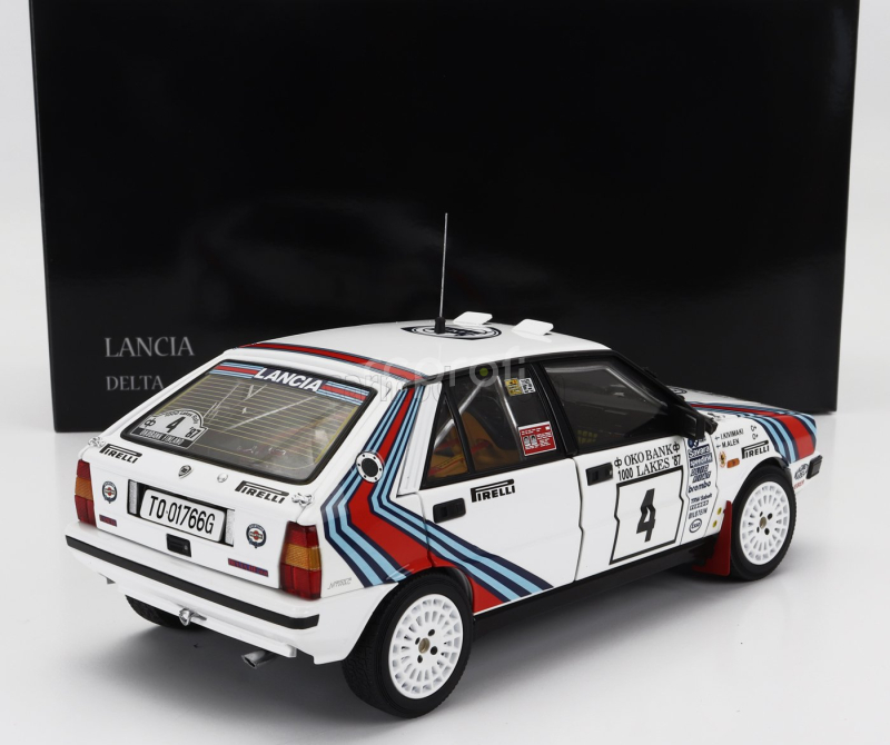 Kyosho Lancia Delta Hf Integrale 4wd Team Lancia  N 4 Winner Rally 1000 Lakes 1987 Markku Alen - Ilkka Kivimaki 1:18 Bílá Červená Modrá
