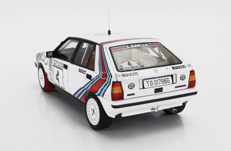 Kyosho Lancia Delta Hf Integrale 4wd Team Lancia  N 4 Winner Rally 1000 Lakes 1987 Markku Alen - Ilkka Kivimaki 1:18 Bílá Červená Modrá