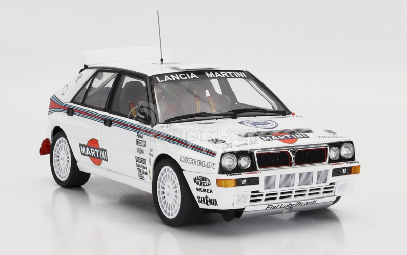 Kyosho Lancia Delta Hf Integrale Evoluzione Martini Racing N 0 1:18, bílá