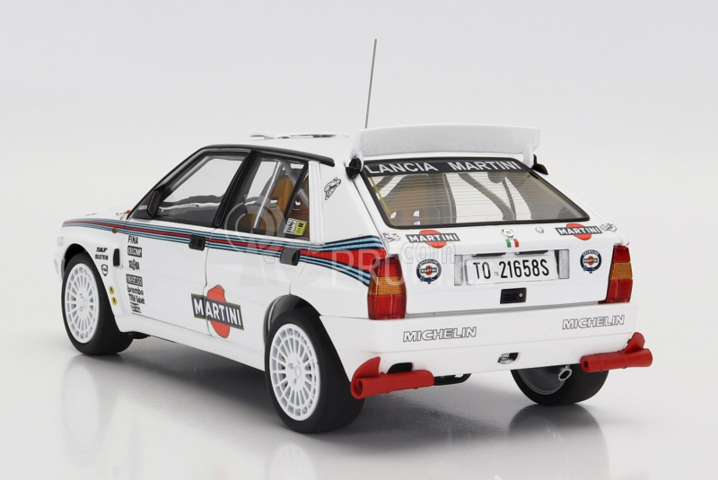 Kyosho Lancia Delta Hf Integrale Evoluzione Martini Racing N 0 1:18, bílá