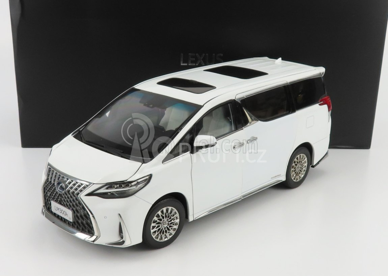Kyosho Lexus Lm300h Minivan 2020 1:18 Bílá Perla