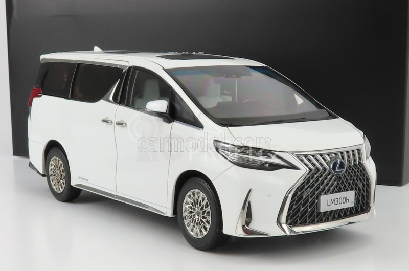Kyosho Lexus Lm300h Minivan 2020 1:18 Bílá Perla