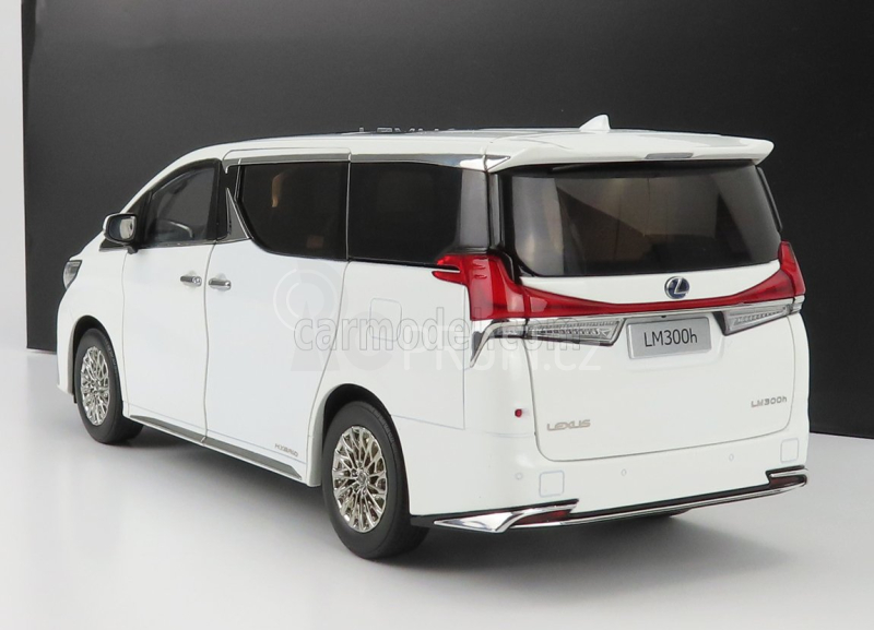 Kyosho Lexus Lm300h Minivan 2020 1:18 Bílá Perla