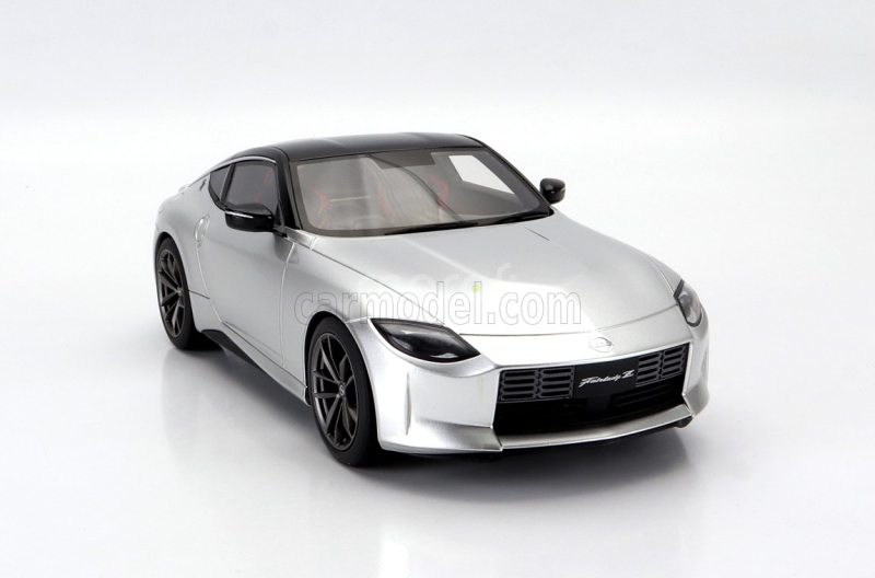 Kyosho Nissan Fairlady Z Coupe 2023 1:18 Silver