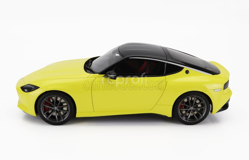 Kyosho Nissan Fairlady Z Coupe 2023 1:18 Žlutá