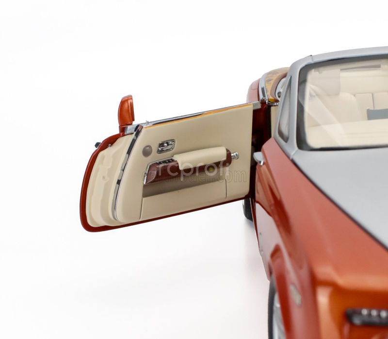 Kyosho Rolls royce Phantom Drophead Cabriolet 2-door 2013 1:18 Orange
