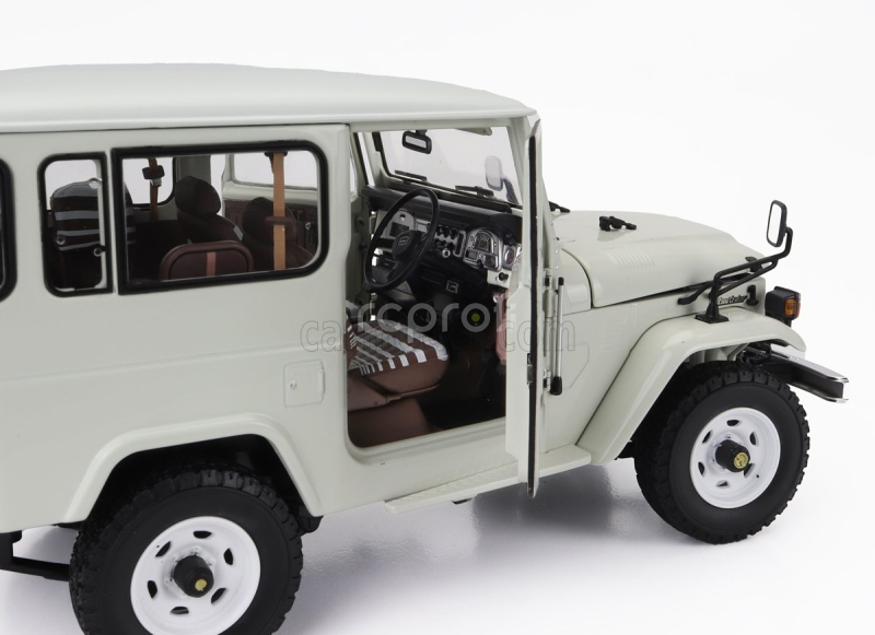 Kyosho Toyota Fj40 Land Cruiser 1980 1:18 Bílá