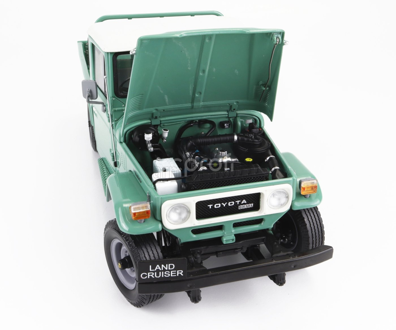 Kyosho Toyota Land Cruiser 40 4x4 Pick-up 1980 1:18 Zelená