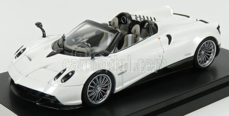 Lcd-model Pagani Huayra Roadster 2018 1:43 Bílá