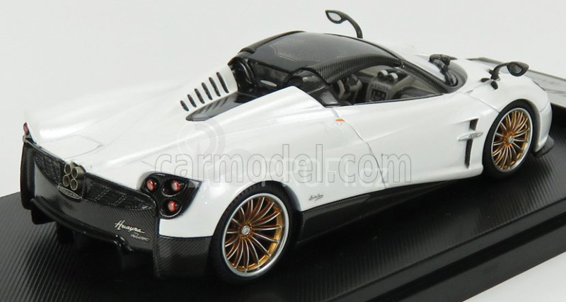 Lcd-model Pagani Huayra Roadster 2018 1:43 Bílá