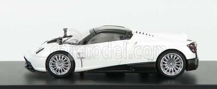 Lcd-model Pagani Huayra Roadster 2018 1:64 Bílá