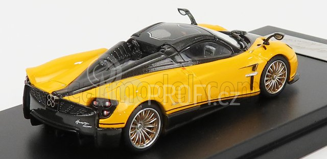 Lcd-model Pagani Huayra Roadster 2018 1:64 Žlutá Černá