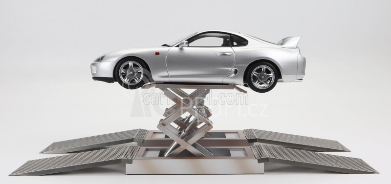 Lcd-model Toyota Supra Mkiv (a80) Coupe 1993 1:18 Silver