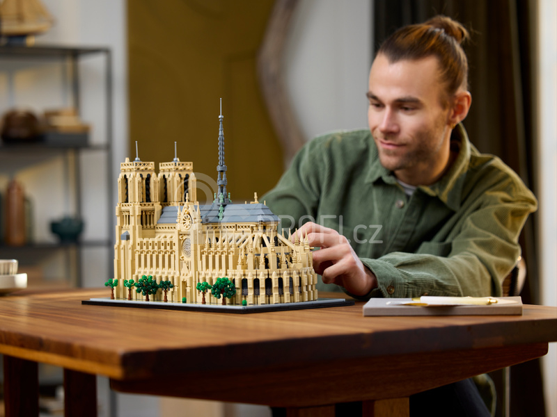 LEGO Architecture - Notre-Dame v Paříži