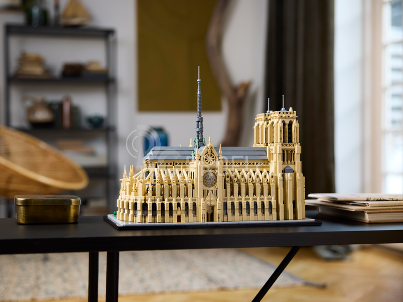 LEGO Architecture - Notre-Dame v Paříži
