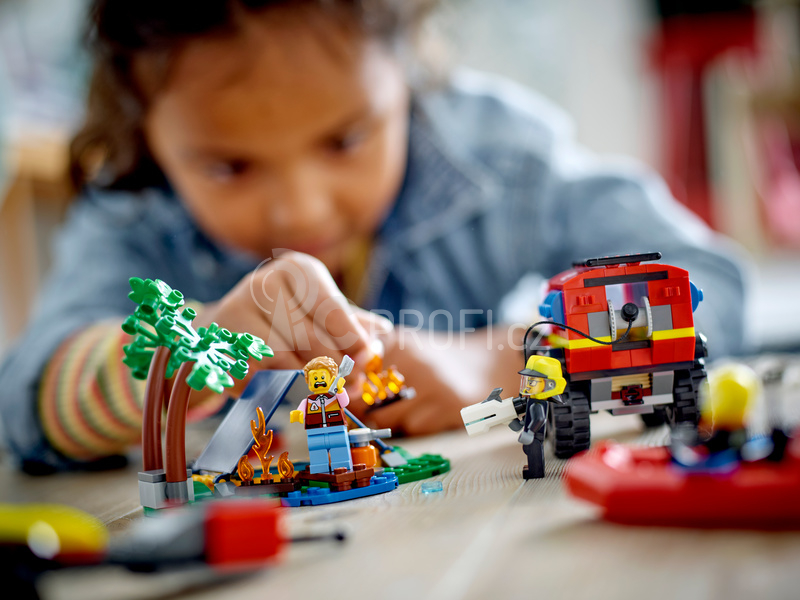 LEGO City - Hasičský vůz 4x4 a záchranný člun