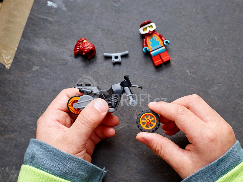 LEGO City - Ohnivá kaskadérská motorka