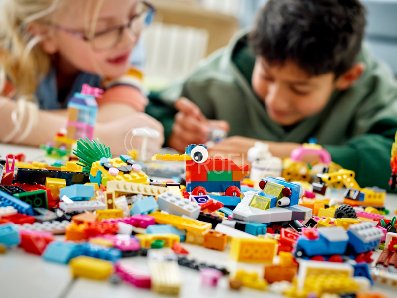 LEGO Classic - 90 let hraní