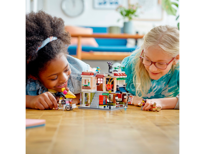 LEGO Creator - Bistro s nudlemi v centru města