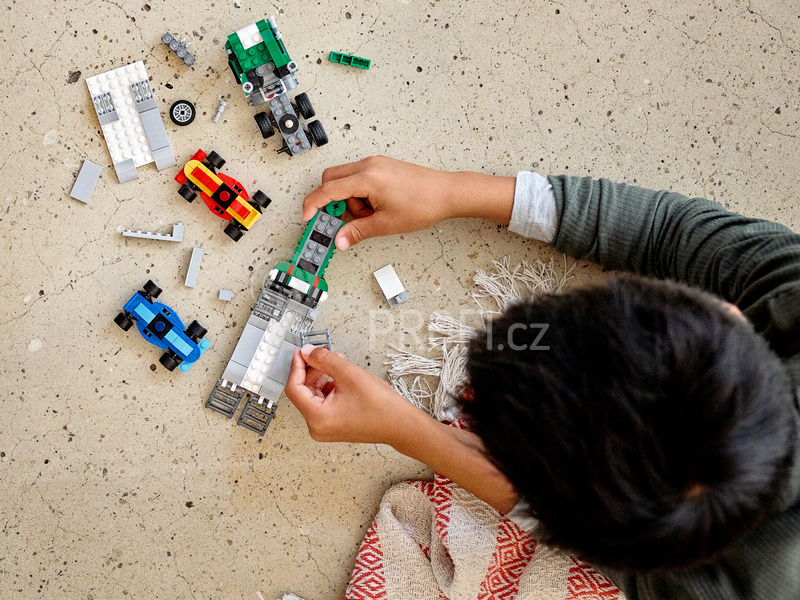 LEGO Creator - Kamion pro přepravu závodních aut