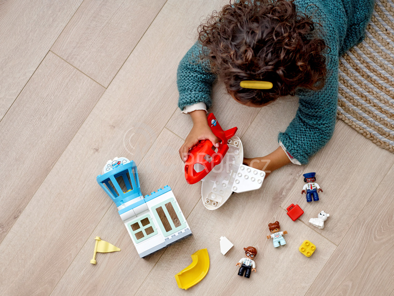 LEGO DUPLO - Letadlo a letiště