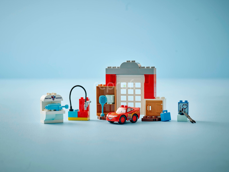LEGO DUPLO - McQueen a návštěva v garáži doktora Hudsona
