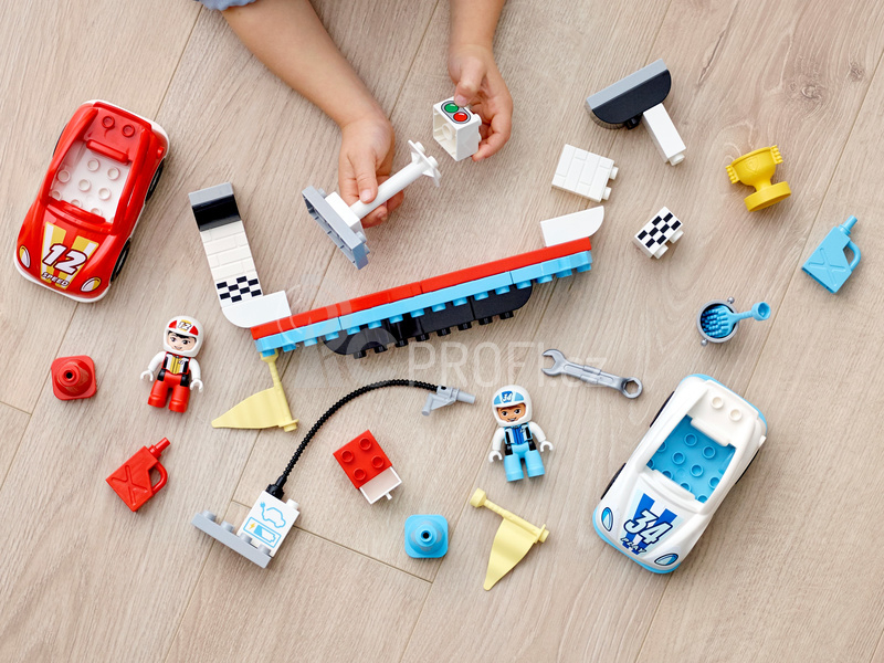 LEGO DUPLO - Závodní auta