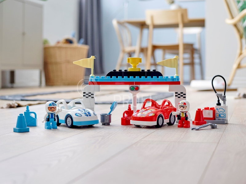 LEGO DUPLO - Závodní auta