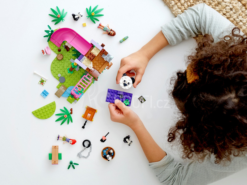 LEGO Friends - Pandí domek na stromě v džungli