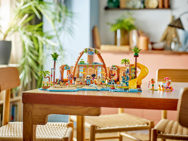 LEGO Friends - Rodinná dovolená u pláže