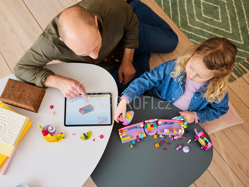 LEGO Gábinin kouzelný domek - Gábi a její párty-místnost