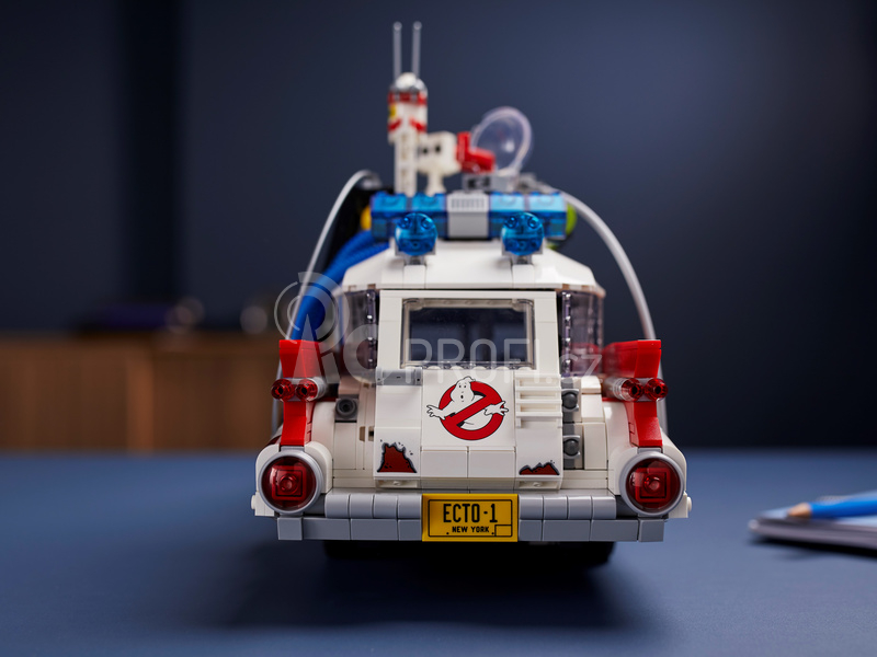 LEGO Icons - Krotitelé duchů – ECTO-1