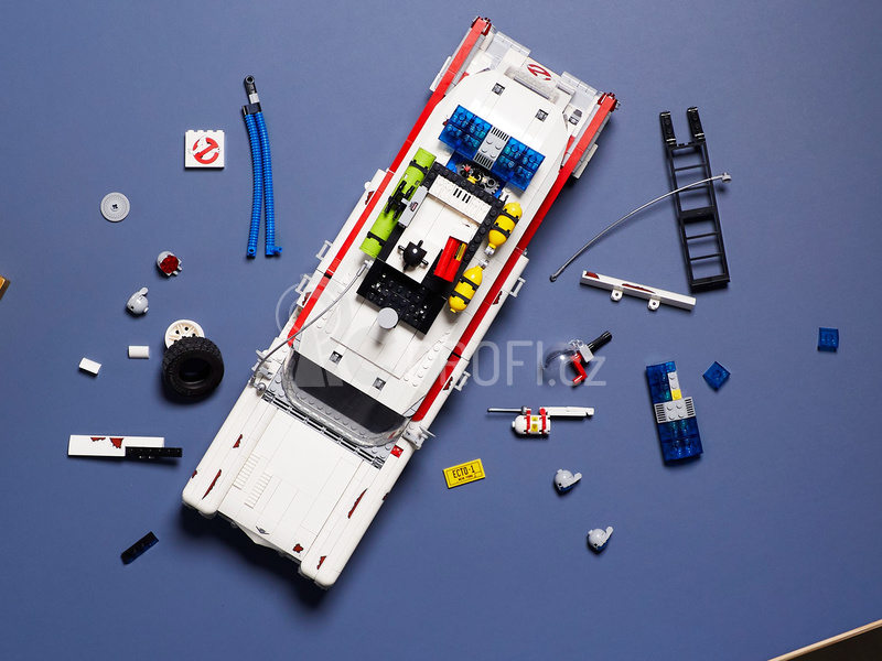 LEGO Icons - Krotitelé duchů – ECTO-1